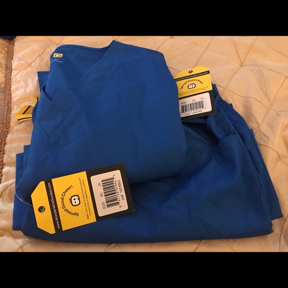 Scrub set - Picture 2 of 2